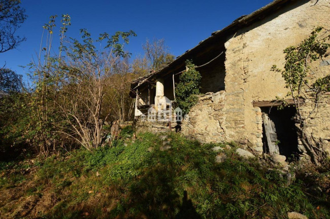 Rustico in vendita a Valchiusa