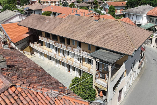 Half-duplex for sale in Lusigliè