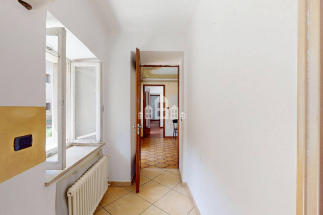 Half-duplex for sale in Lusigliè