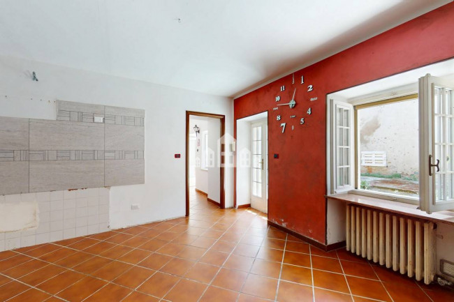 Half-duplex for sale in Lusigliè