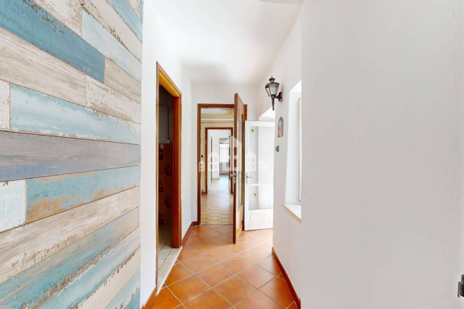 Half-duplex for sale in Lusigliè