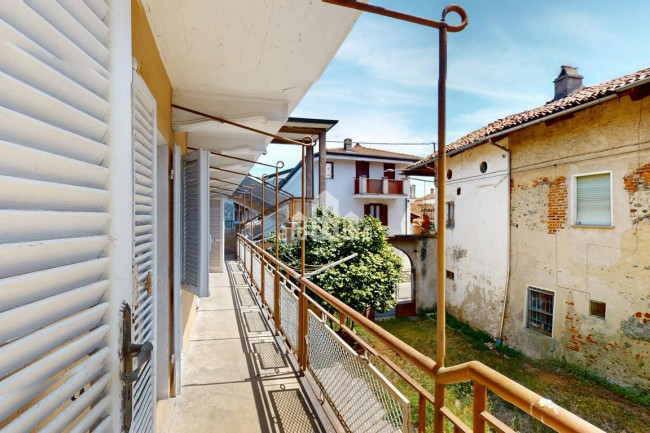 Half-duplex for sale in Lusigliè