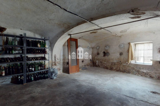 Half-duplex for sale in Lusigliè