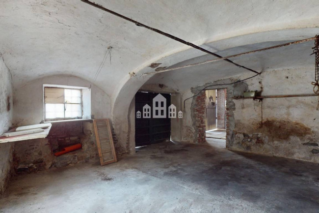 Half-duplex for sale in Lusigliè