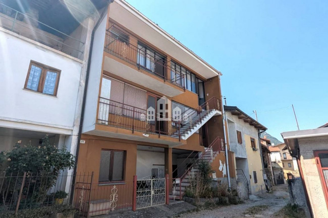 Casa semindipendente in vendita a Lessolo