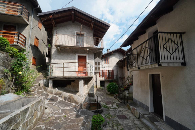 Casa semindipendente in vendita a Ronco Canavese