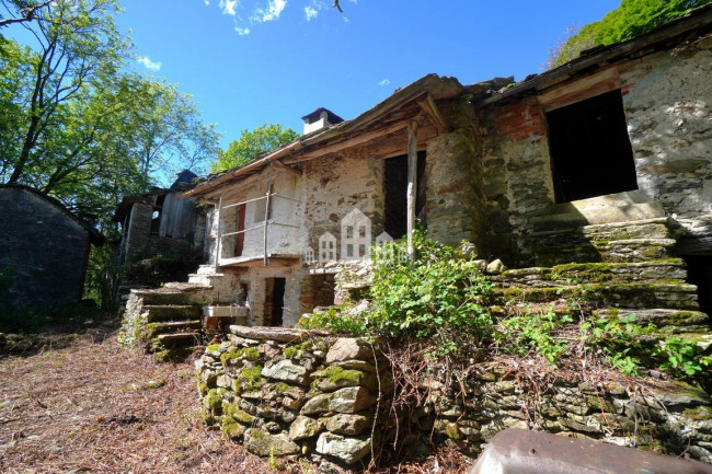 Rustico in vendita a Castelnuovo Nigra