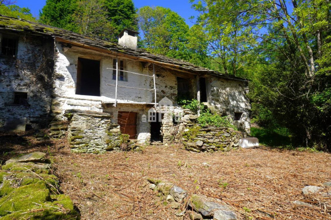 Rustico in vendita a Castelnuovo Nigra