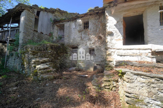 Rustico in vendita a Castelnuovo Nigra