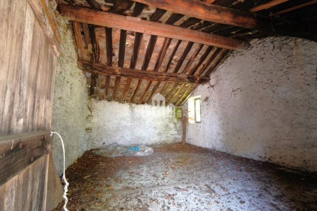 Rustico in vendita a Castelnuovo Nigra