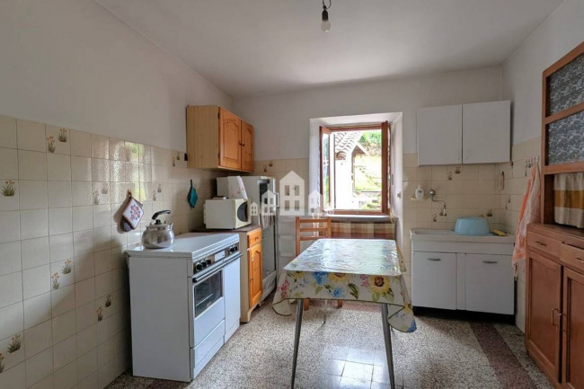 Casa semindipendente in vendita a Val di Chy