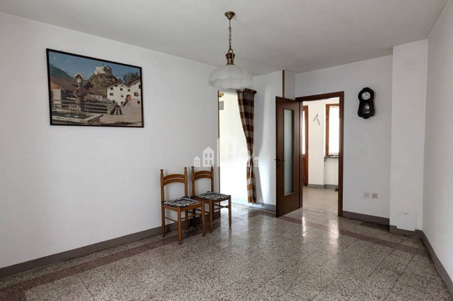 Casa semindipendente in vendita a Val di Chy