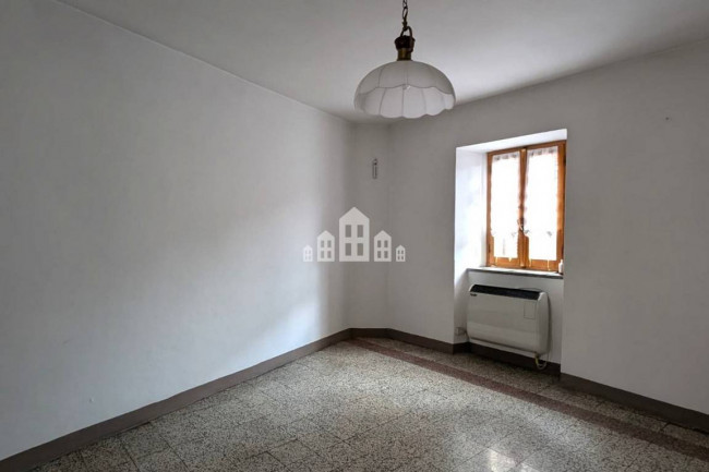 Casa semindipendente in vendita a Val di Chy