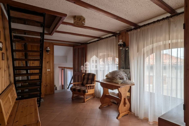 Casa semindipendente in vendita a Val di Chy