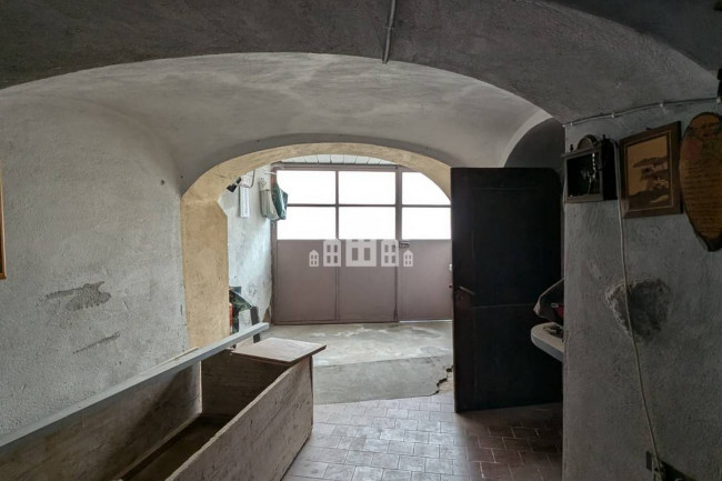 Casa semindipendente in vendita a Val di Chy