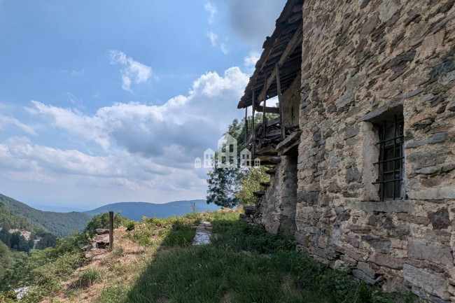 Rustico in vendita a Valchiusa