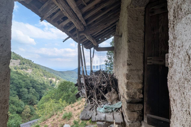 Rustico in vendita a Valchiusa