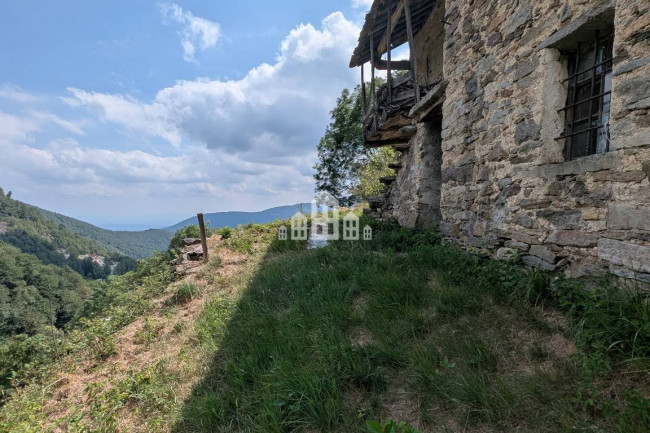 Rustico in vendita a Valchiusa