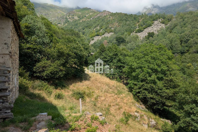 Rustico in vendita a Valchiusa