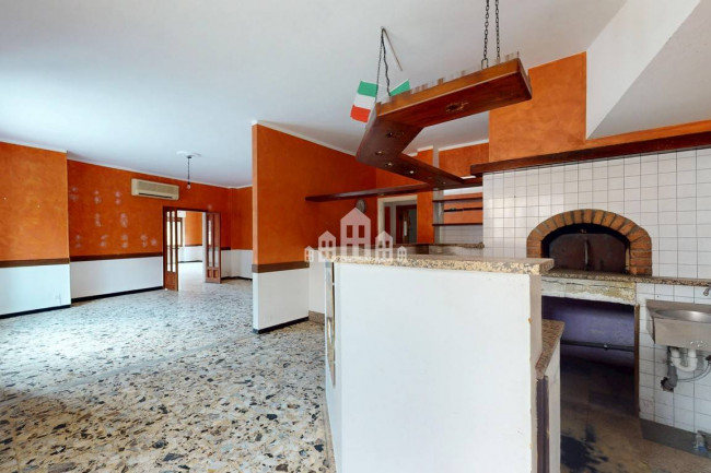 Locale commerciale in vendita a San Martino Canavese