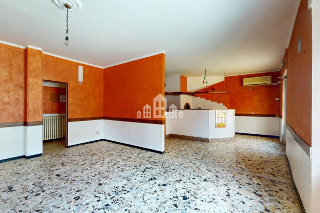 Locale commerciale in vendita a San Martino Canavese