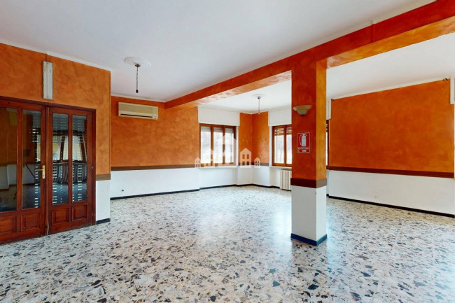 Locale commerciale in vendita a San Martino Canavese