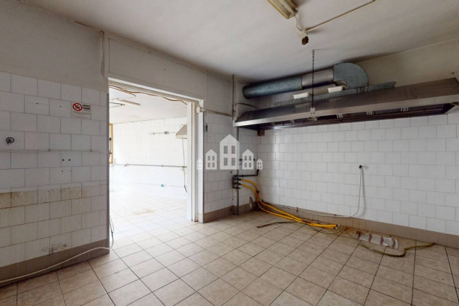 Locale commerciale in vendita a San Martino Canavese