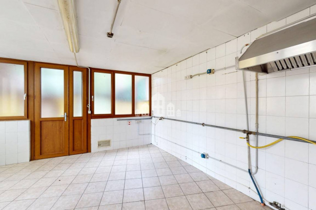 Locale commerciale in vendita a San Martino Canavese