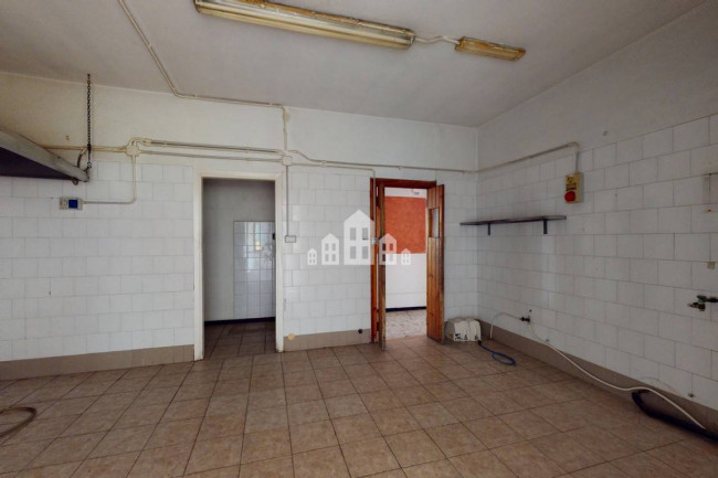 Locale commerciale in vendita a San Martino Canavese