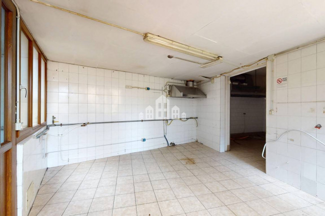 Locale commerciale in vendita a San Martino Canavese