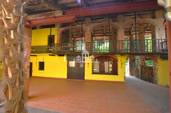 Locale commerciale in vendita a San Martino Canavese