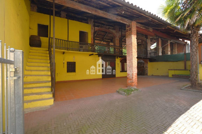 Locale commerciale in vendita a San Martino Canavese
