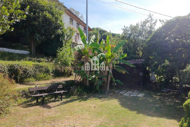 Casa semindipendente in vendita a Val di Chy