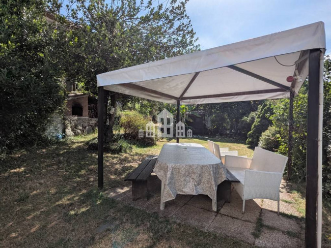 Casa semindipendente in vendita a Val di Chy
