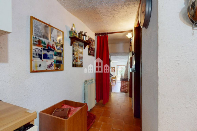 Casa semindipendente in vendita a Val di Chy
