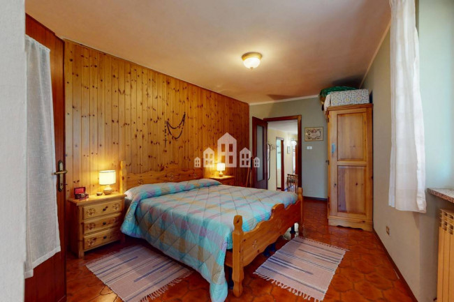 Casa semindipendente in vendita a Val di Chy