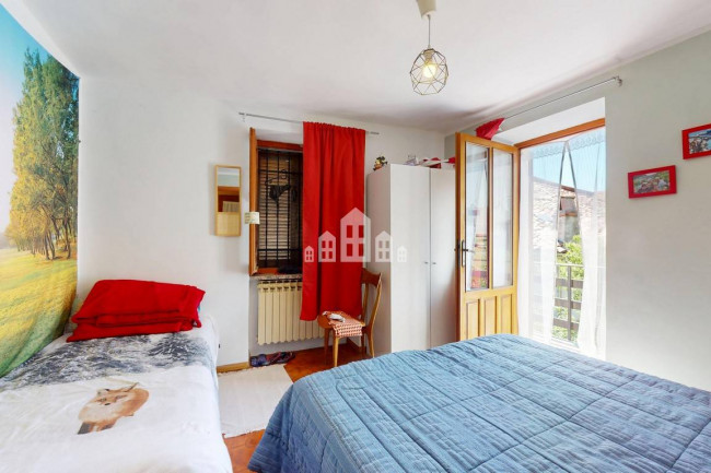Casa semindipendente in vendita a Val di Chy