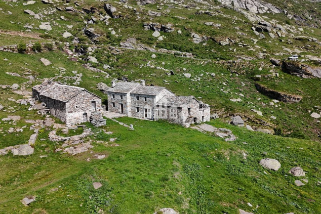 Rustico in vendita a Quincinetto