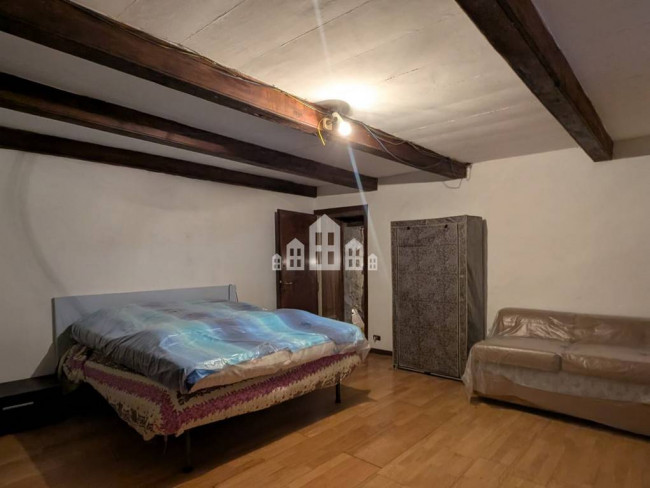 Casa semindipendente in vendita a Valchiusa