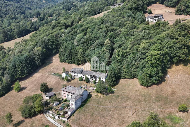 Casa semindipendente in vendita a Valchiusa