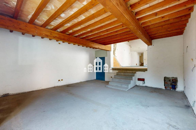 Casa semindipendente in vendita a Vistrorio