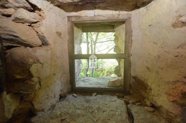 Fixer-upper for sale in Frassinetto