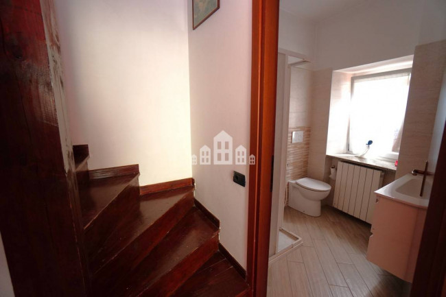 Half-duplex for sale in Salassa