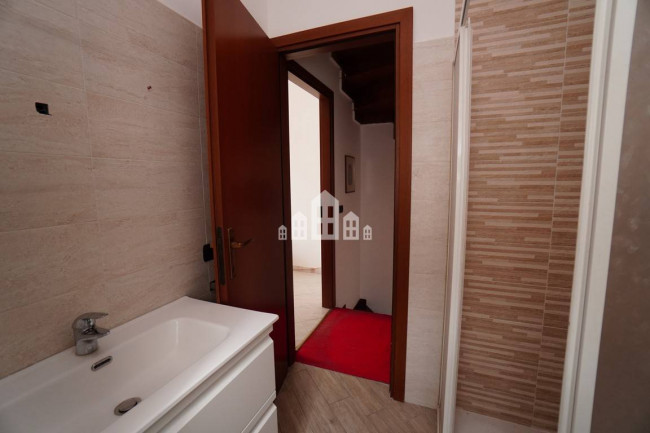 Half-duplex for sale in Salassa