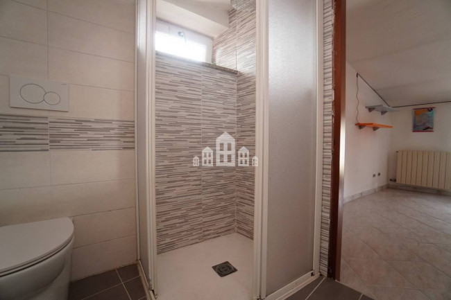 Half-duplex for sale in Salassa