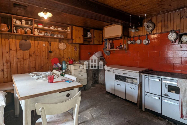 Casa semindipendente in vendita a Traversella
