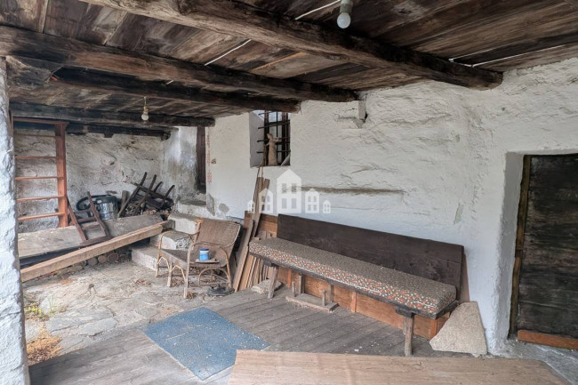 Casa semindipendente in vendita a Traversella