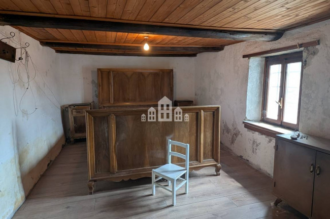 Casa semindipendente in vendita a Traversella