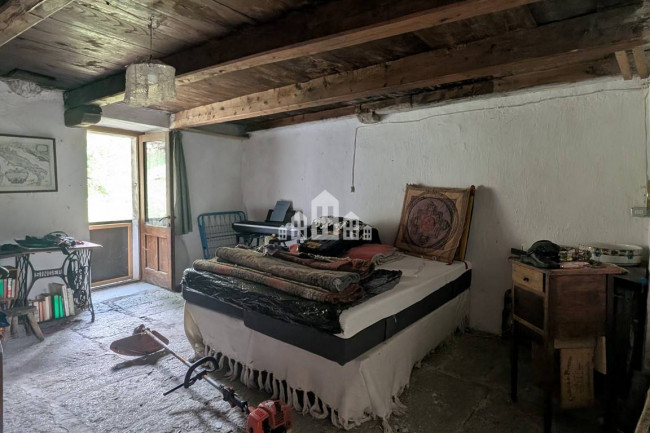 Casa semindipendente in vendita a Traversella