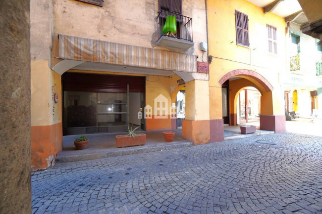 Locale commerciale in vendita a Castellamonte